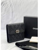 (LIKE NEW)CHANEL CAVIAR BOY COMPACT WALLET -FULL SET- 