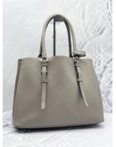 PRADA IN LIGHT GREY SAFFIANO LEATHER CUIR TWIN TOTE BAG WITH STRAP