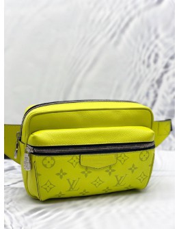 (LIKE NEW) LOUIS VUITTON YELLOW MONOGRAM TAIGARAMA OUTDOOR BUMBAG -FULL SET-