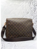 LOUIS VUITTON MONOGRAM CANVAS MESSENGER BAG 