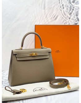 (BRAND NEW) 2025 HERMES KELLY 25 SELLIER TOP HANDLE BAG WITH SHOULDER STRAP IN 18 ETOUPE VEAU EPSOM LEATHER -FULL SET-