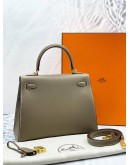 (BRAND NEW) 2025 HERMES KELLY 25 SELLIER TOP HANDLE BAG WITH SHOULDER STRAP IN 18 ETOUPE VEAU EPSOM LEATHER -FULL SET-