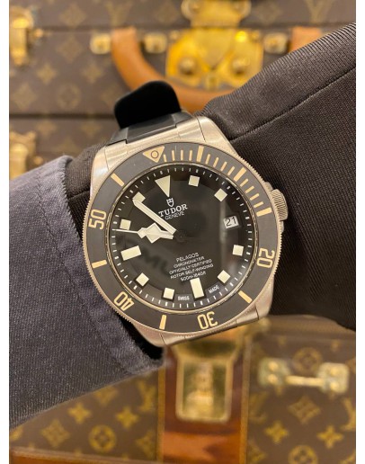 2016 TUDOR PELAGOS BLACK TITANIUM REF 25600T 42MM AUTOMATIC WATCH