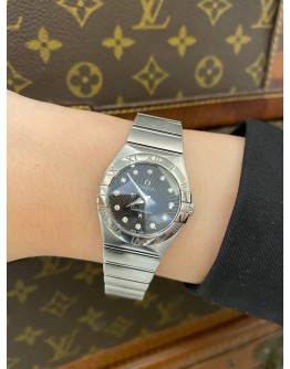 (LIKE NEW) 2018 OMEGA CONSTELLATION LADY BLACK SAILBOAT DIAMOND DIAL REF 123.10.27.60.51.001 27MM QUARTZ WATCH -FULL SET-