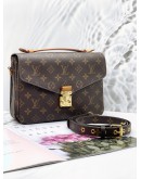 LOUIS VUITTON POCHETTE MÉTIS MONOGRAM CANVAS BAG