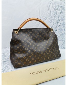 LOUIS VUITTON ARTSY MM BAG