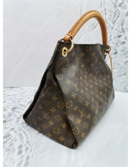 LOUIS VUITTON ARTSY MM BAG