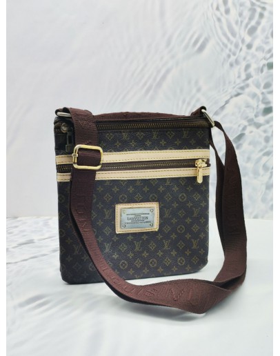 LOUIS VUITTON CROSSBODY BAG