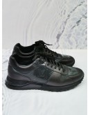 LOUIS VUITTON RUN AWAY SNEAKERS SIZE 8 FULL SET