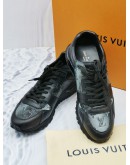 LOUIS VUITTON RUN AWAY SNEAKERS SIZE 8 FULL SET