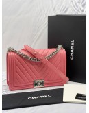 CHANEL BOY NEW MEDIUM CHEVRON LAMBSKIN LEATHER BAG -FULL SET-