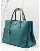 PRADA GREEN SAFFIANO LUX LEATHER LARGE DOUBLE ZIP TOTE BAG