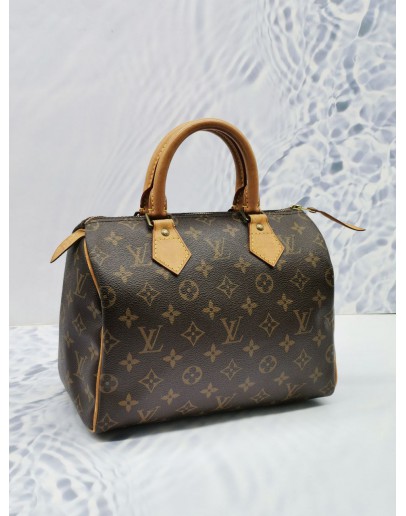 LOUIS VUITTON SPEEDY 25 MONOGRAM CANVAS BAG