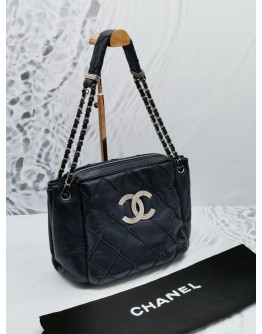 (RAYA SALE) CHANEL NAVY BLUE QUILTED LEATHER CC CHAIN SHOULDER BAG