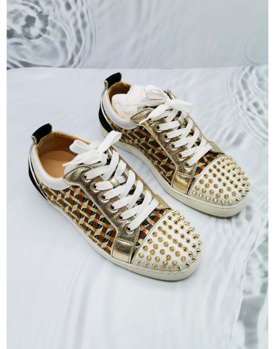 Buy the AUTHENTICATED Christian Louboutin Louis Junior Spikes