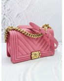 CHANEL MEDIUM BOY CHEVRON FLAP BAG GHW