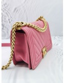 CHANEL MEDIUM BOY CHEVRON FLAP BAG GHW