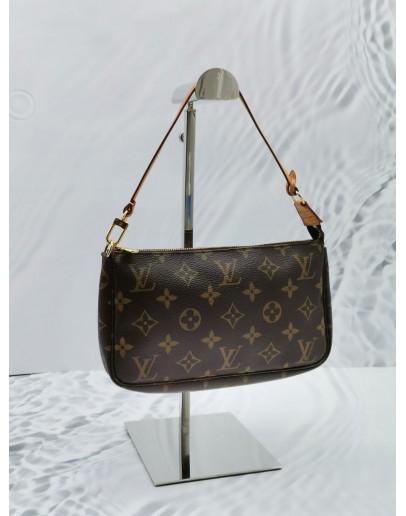 LOUIS VUITTON POCHETTE ACCESSOIRES MONOGRAM CANVAS SHOULDER BAG