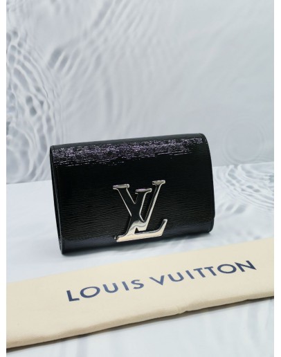 LOUIS VUITTON POCHETTE LOUISE PM BLACK SHINY EPI LEATHER SLING BAG