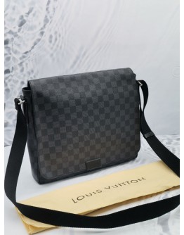 LOUIS VUITTON DISTRICT MM MESSENGER IN BLACK DAMIER GRAPHITE WITH SILVER HARDWARE BAG