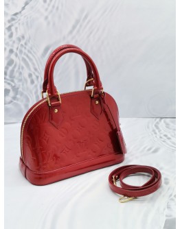 LOUIS VUITTON ALMA BB TOP HANDLE BAG IN RED PATENT LEATHER WITH STRAP