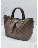 LOUIS VUITTON SIENA PM IN DAMIER EBENE CANVAS HANDLE BAG WITH STRAP