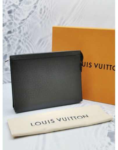 (UNUSED) LOUIS VUITTON POCHETTE VOYAGE MM BLACK TAIGA LEATHER -FULL SET-