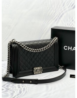 (LIKE NEW) CHANEL BOY NEW MEDIUM FLAP SHOULDER AND CROSSBODY BAG IN BLACK QUILTED LAMBSKIN LEATHER YEAR 2015 