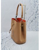 (UNUSED) LANCASTER PUR & ELEMENT CITY BUCKET BAG IN CAMERAL COLOR LEATHER WITH SMALL POUCH 
