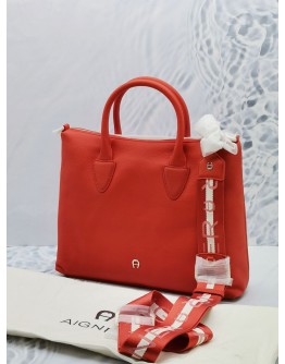(UNUSED) AIGNER ZITA TOTE HANDLE BAG IN FLUX RED GRAINED CALFKIN LEATHER WITH ADJUSTABLE STRAP