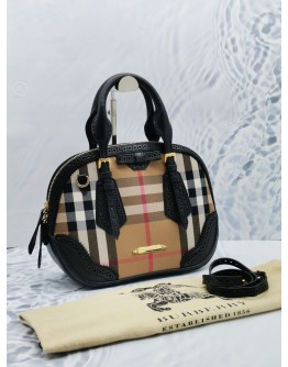(RAYA SALE) BURBERRY BEIGE / BLACK HOUSE CHECK CANVAS AND LASER CUT LEATHER HANDLE BAG WITH LEATHER STRAP 