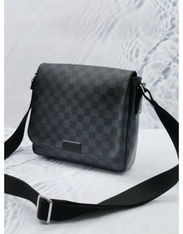 (LIKE NEW) LOUIS VUITTON DISTRICT PM MESSENGER FLAP BAG IN BLACK DAMIER GRAPHITE CANVAS 