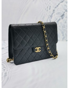 CHANEL VINTAGE FLAP BAG BLACK QUILTED LAMBSKIN LEATHER GOLD CHAIN HARDWARE 