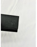 (LIKE NEW) LOUIS VUITTON 4 KEY HOLDER IN BLACK TAIGA LEATHER