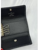 (LIKE NEW) LOUIS VUITTON 4 KEY HOLDER IN BLACK TAIGA LEATHER