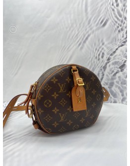 LOUIS VUITTON BOITE CHAPEAU SOUPLE MM BAG IN BROWN MONOGRAM CANVAS & AGED NATURAL COWHIDE LEATHER