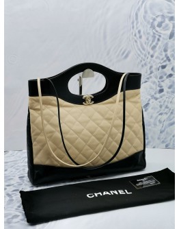 (LIKE NEW) 2019 CHANEL BEIGE QUILTED & BLACK CALFSKIN LEATHER MEDIUM 31 HANDLE / SHOULDER TOTE SHOPPING BAG 