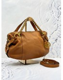 MICHAEL KORS TRISTAN HANDBAG & SHOULDER BAG IN BROWN PEBBLED LEATHER