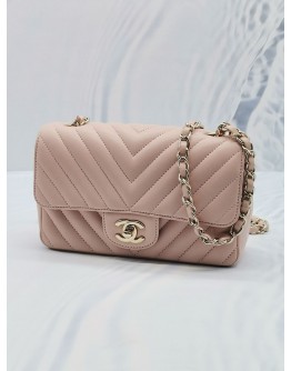 (LIKE NEW) CHANEL CHEVRON NUDE PINK LAMBSKIN LEATHER MINI RETANGULAR GOLD HARDWARE CHAIN FLAP BAG YEAR 2017