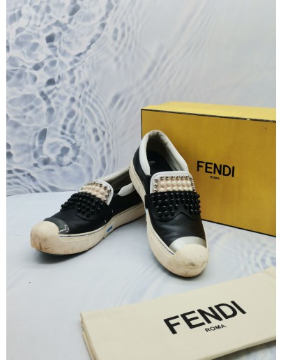 FENDI KARL LOVES STUDDED KARLITO WHITE LEATHER SKATE SNEAKERS SIZE 39 -FULL SET-