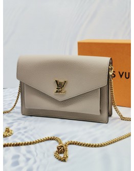 (LIKE NEW) YEAR 2023 MICORHICP LOUIS VUITTON MYLOCKME CHAIN POCHETTE GREIGE BEIGE CALFSKIN LEATHER -FULL SET-  