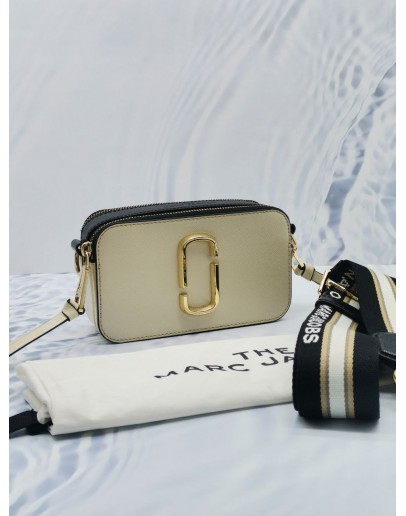 MARC JACOBS THE SNAPSHOT LEATHER CAMERA BAG WITH ADJUSTABLE STRAP 