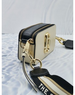 MARC JACOBS THE SNAPSHOT LEATHER CAMERA BAG WITH ADJUSTABLE STRAP 