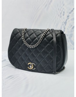 (LIKE NEW) CHANEL CASUAL QUILTED BLACK CAVIAR LEATHER MEDIUM POCKET FLAP BAG 