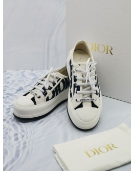 (BRAND NEW) 2024 CHRISTIAN DIOR WALK'N'DIOR PLATFORM SNEAKERS IN WHITE AND DEEP BLUE EMBROIDERED COTTON -FULL SET-