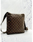 LOUIS VUITTON BROOKLYN FLAT CROSSBODY BAG IN BROWN DAMIER EBENE CANVAS