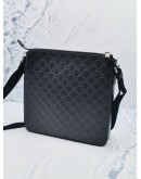 GUCCI GG GUCCISSIMA LEATHER ZIP MESSENGER BAG IN BLACK