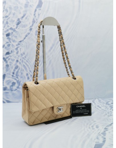 CHANEL CLASSIC MEDIUM SIZE IN BEIGE LAMBSKIN LEATHER WITH DOUBLE FLAP SILVER HARDWARE