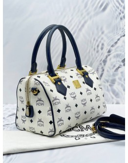 MCM BOSTON BAG IN WHITE AND DARK BLUE VISETOS LEATHER