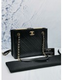 2019 CHANEL CC LOGO INFINITY CHAIN SHOULDER BAG IN BLACK CALFSKIN LEATHER